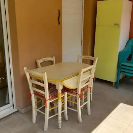 Appartement Superbe Dans Résidence Avec Piscine Saint Aygulf