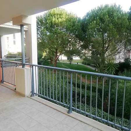 Superbe Dans Résidence Avec Piscine Saint Aygulf